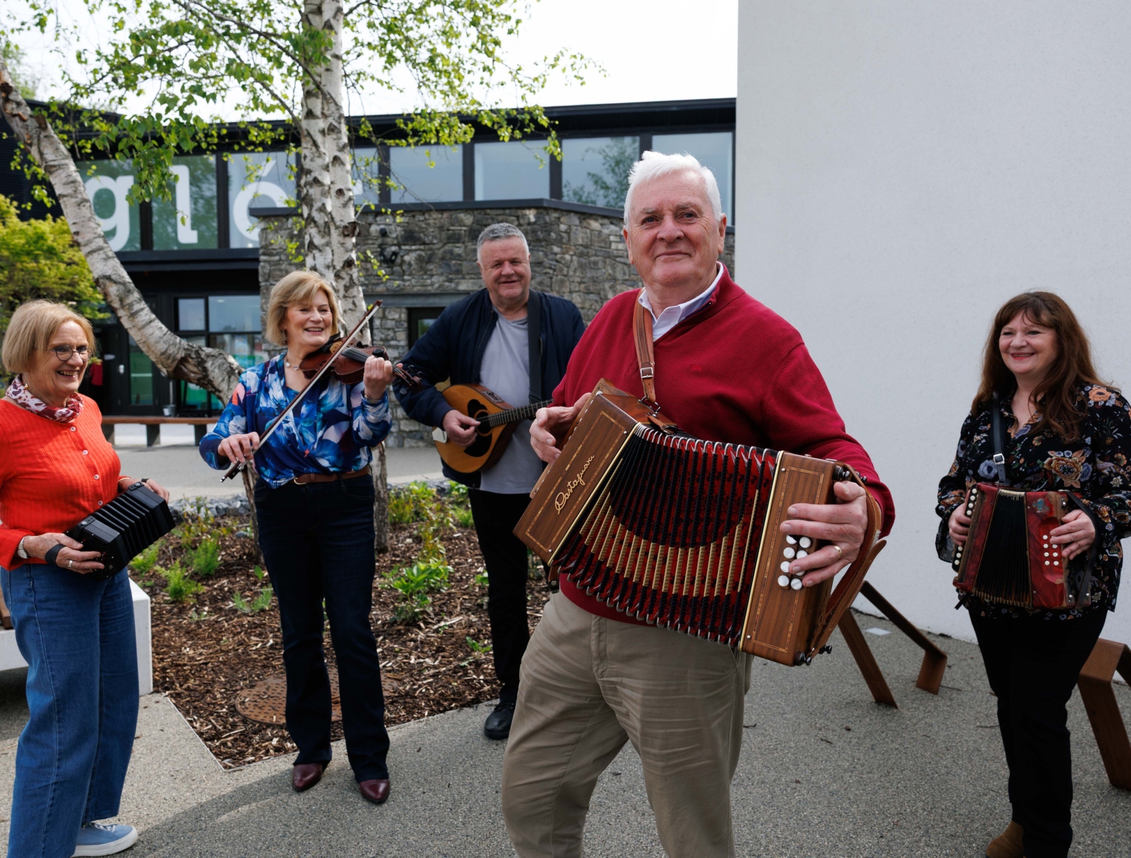 From L R Margaret Houlihan musician Maeve Donnelly Paddy Coleman and musicians Eoin O Neill and Josephine Marsh