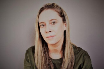 Headshot 2022 amy rooney