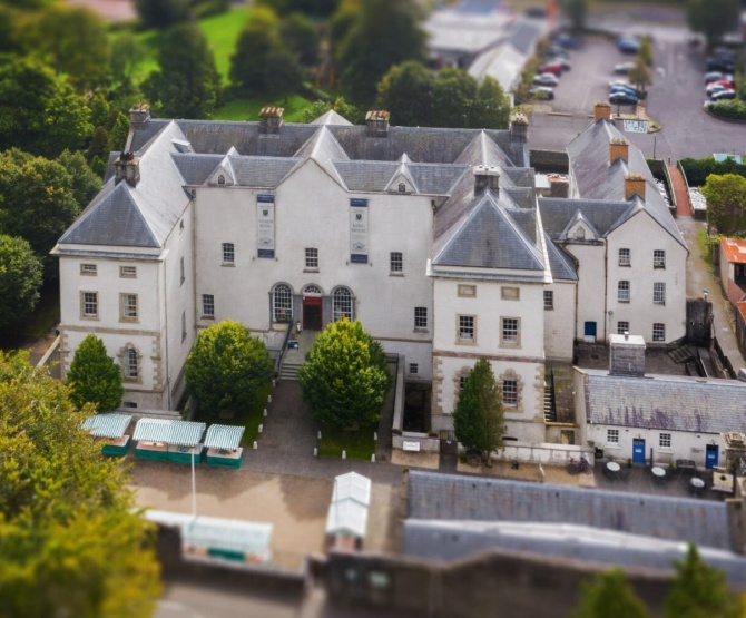 King House in Boyle a large historoc building with a courtyard at the front